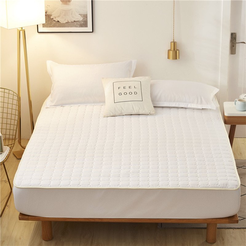 🎁Hot Sale!! 50% OFF-Sale🔥2025 Latest Breathable Silky Mattress Cover