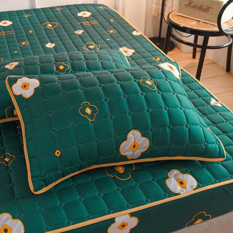 🎁Hot Sale!! 50% OFF-Sale🔥2025 Latest Breathable Silky Mattress Cover