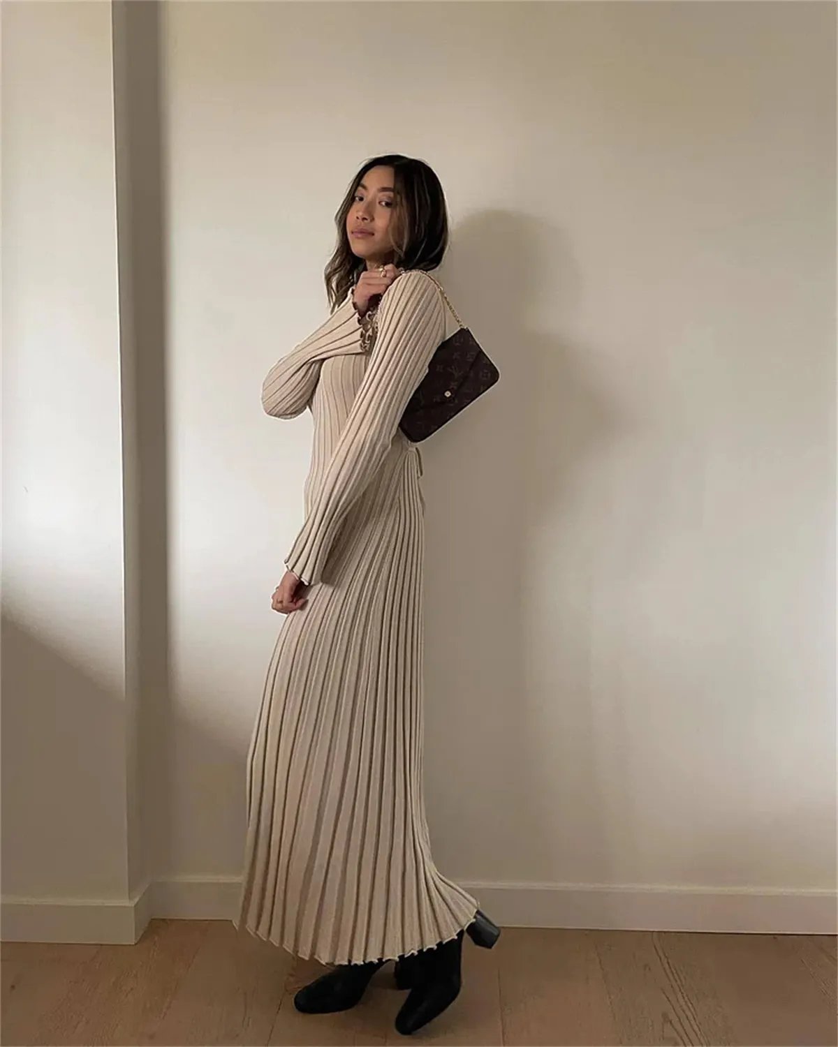 2025 Fall New Sleeved Knit Midi Dress(Buy 2 Free Shipping)