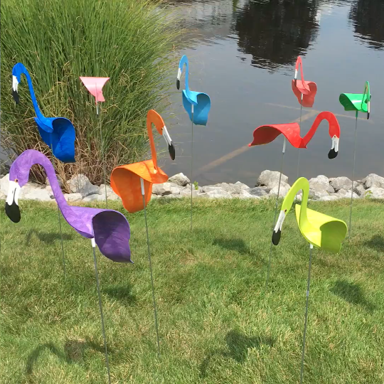 hambort™- A whimsical and dynamic bird that spins with the slight garden breeze