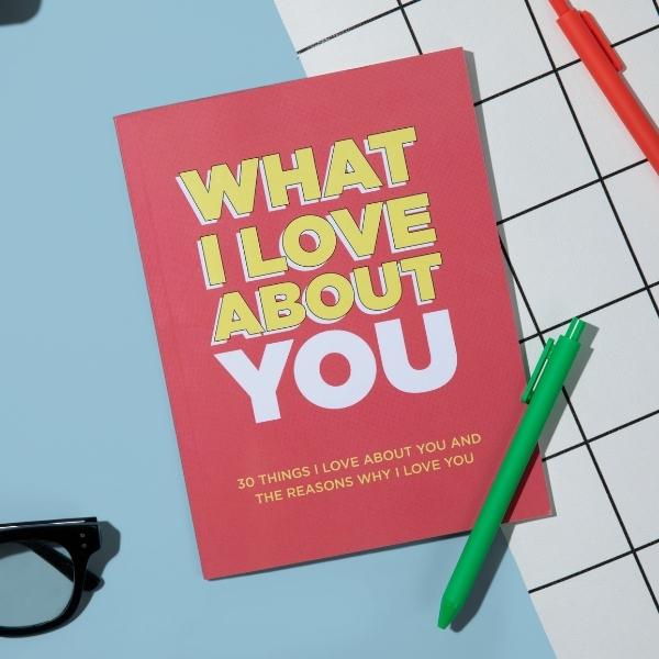 💗What I Love About You. Why I Love You Fill-in-the-Blank Gift Book. The Perfect Anniversary Gift for Couples.