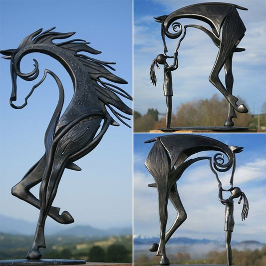 hambort™-Kiss Horse Sculpture