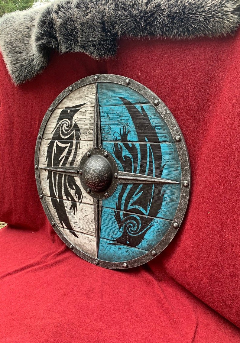 hambort™-Eivor Valhalla Raven Battle Damaged Viking Wooden Shield 30CM