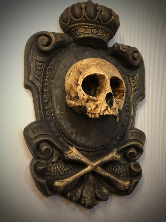 hambort™-Hanging Skull Plaque