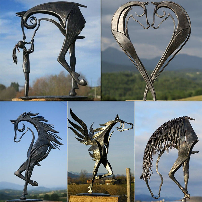 hambort™-Kiss Horse Sculpture