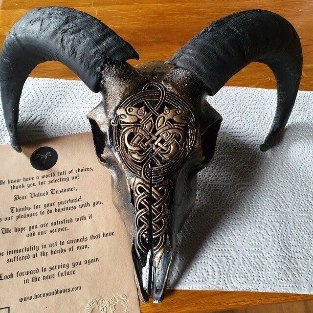 hambort™-Carved Ram Skull