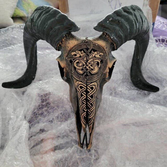 hambort™-Carved Ram Skull