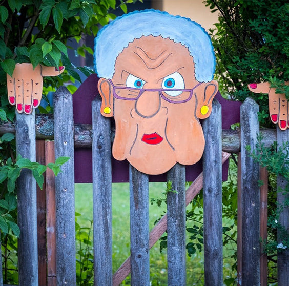 hambort™-Fence Decoration Nosy Old Man and Lady Garden Yard Art